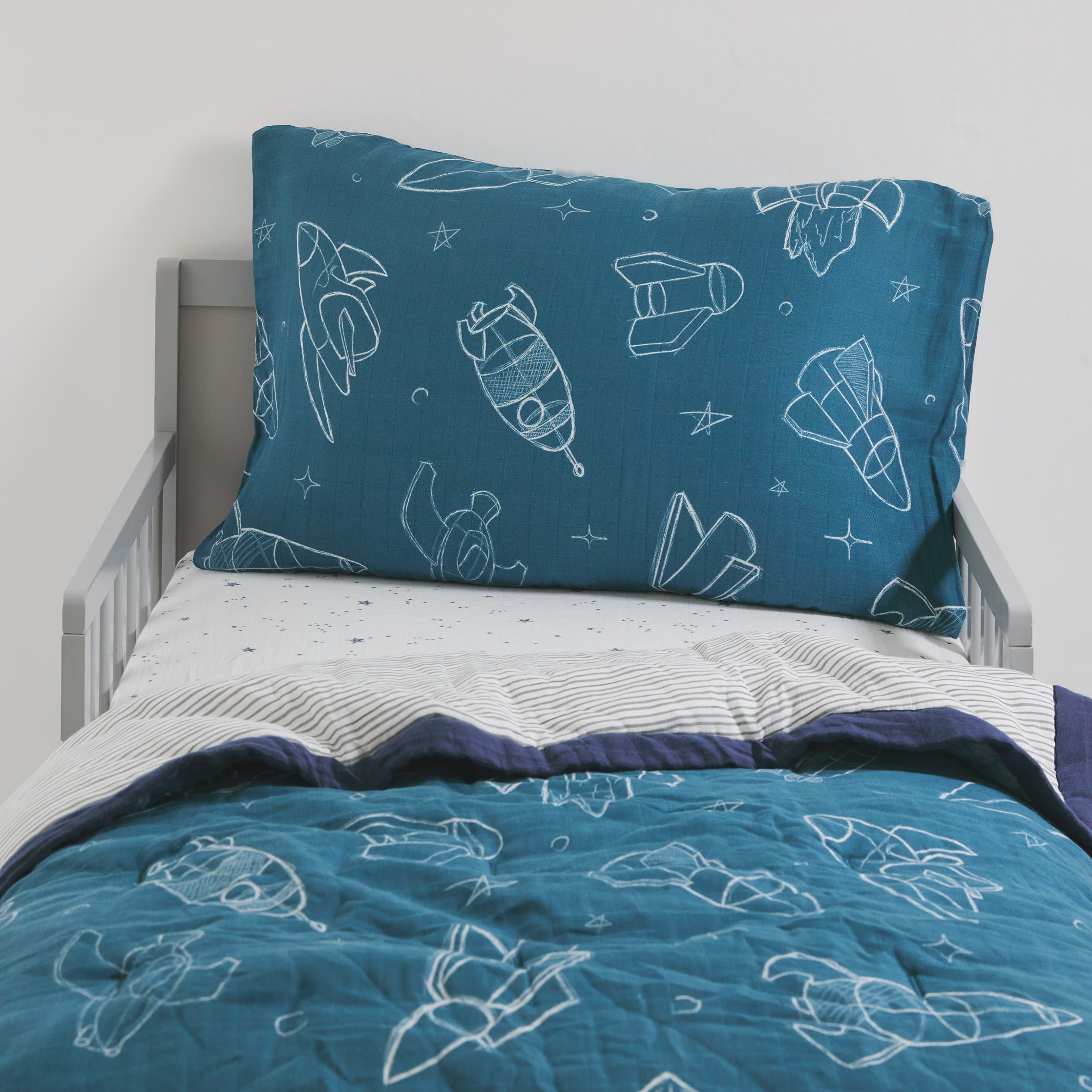 B and clearance m kids bedding