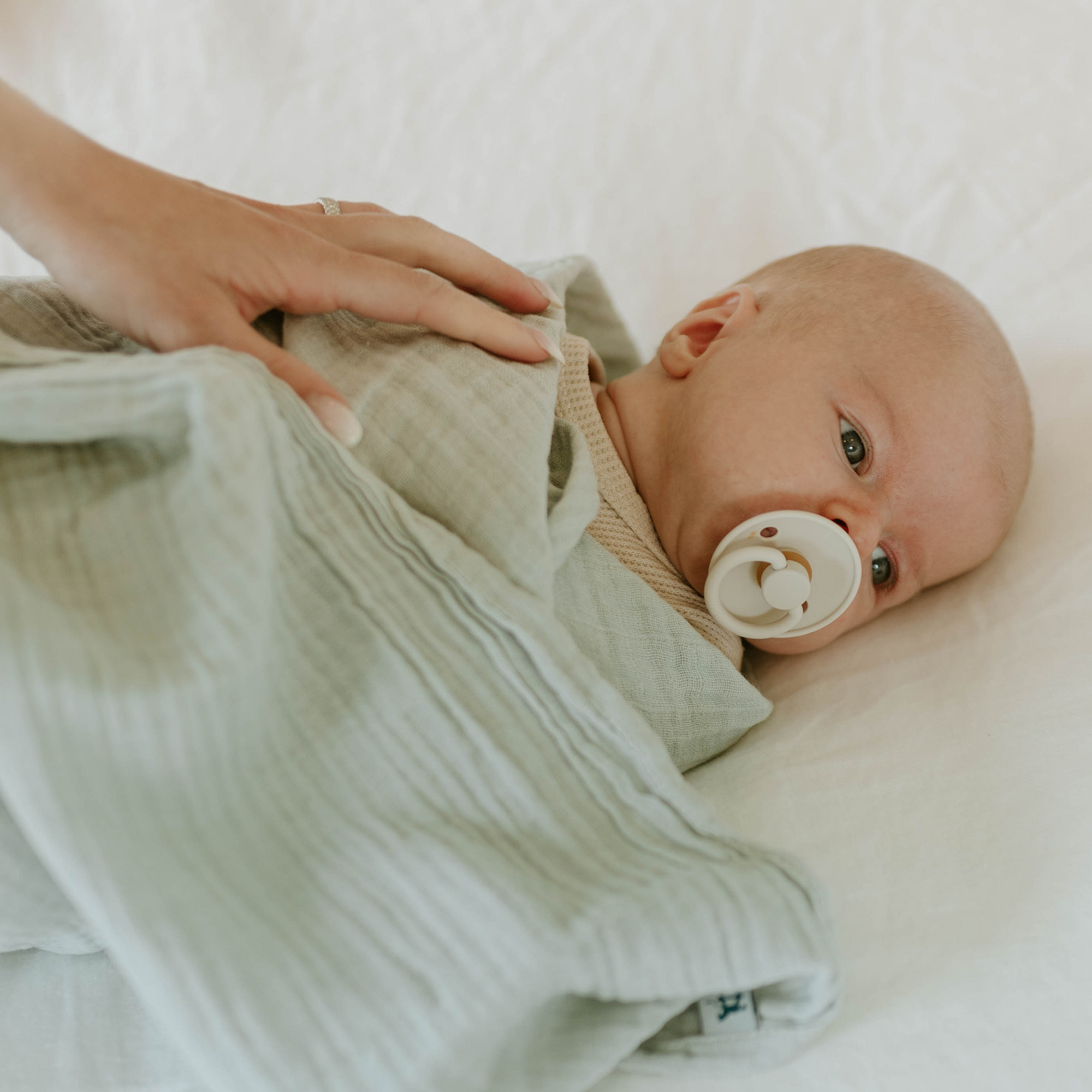 Organic Cotton Muslin Swaddle Blanket - White Sage