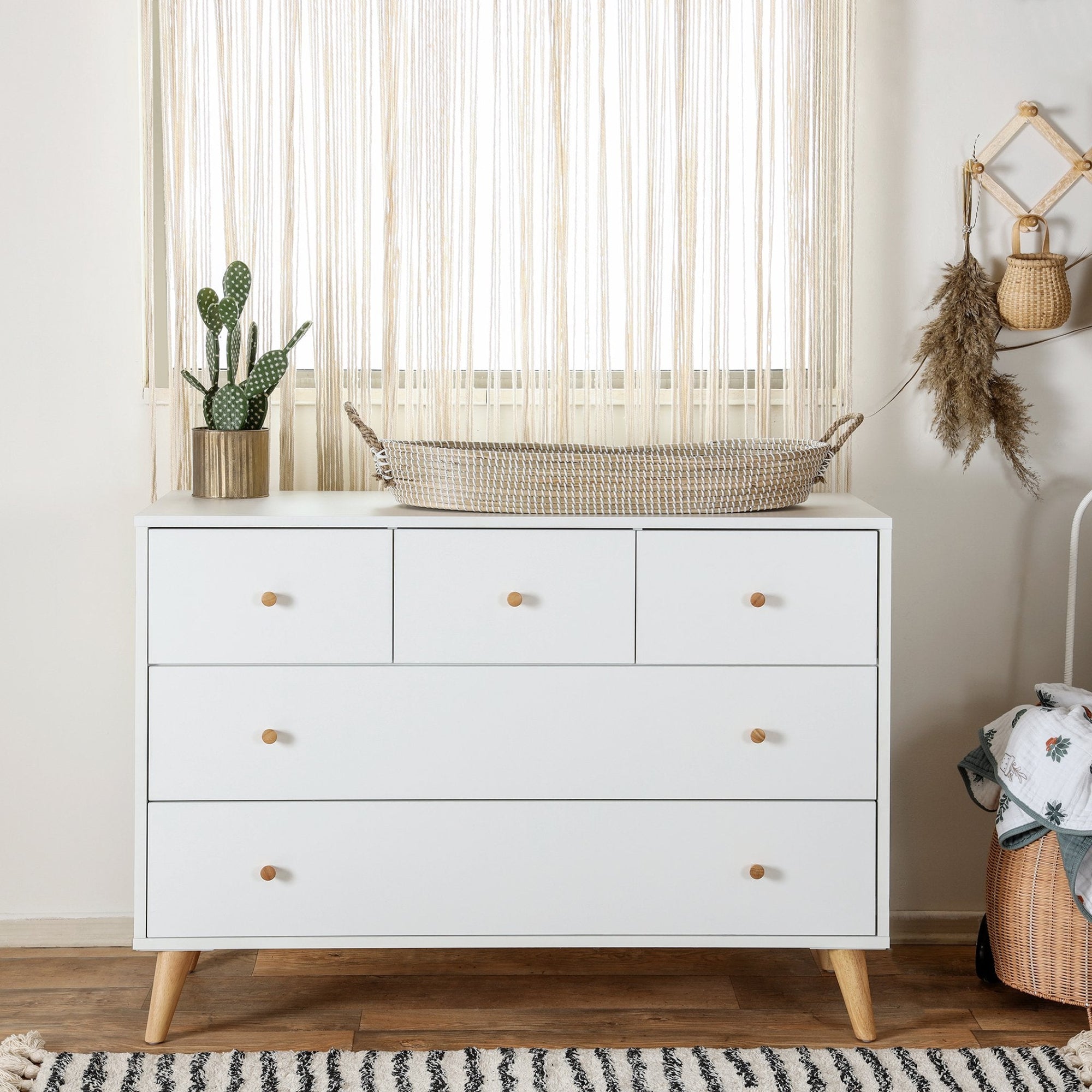 dadada Baby Austin 5-Drawer Nursery Dresser