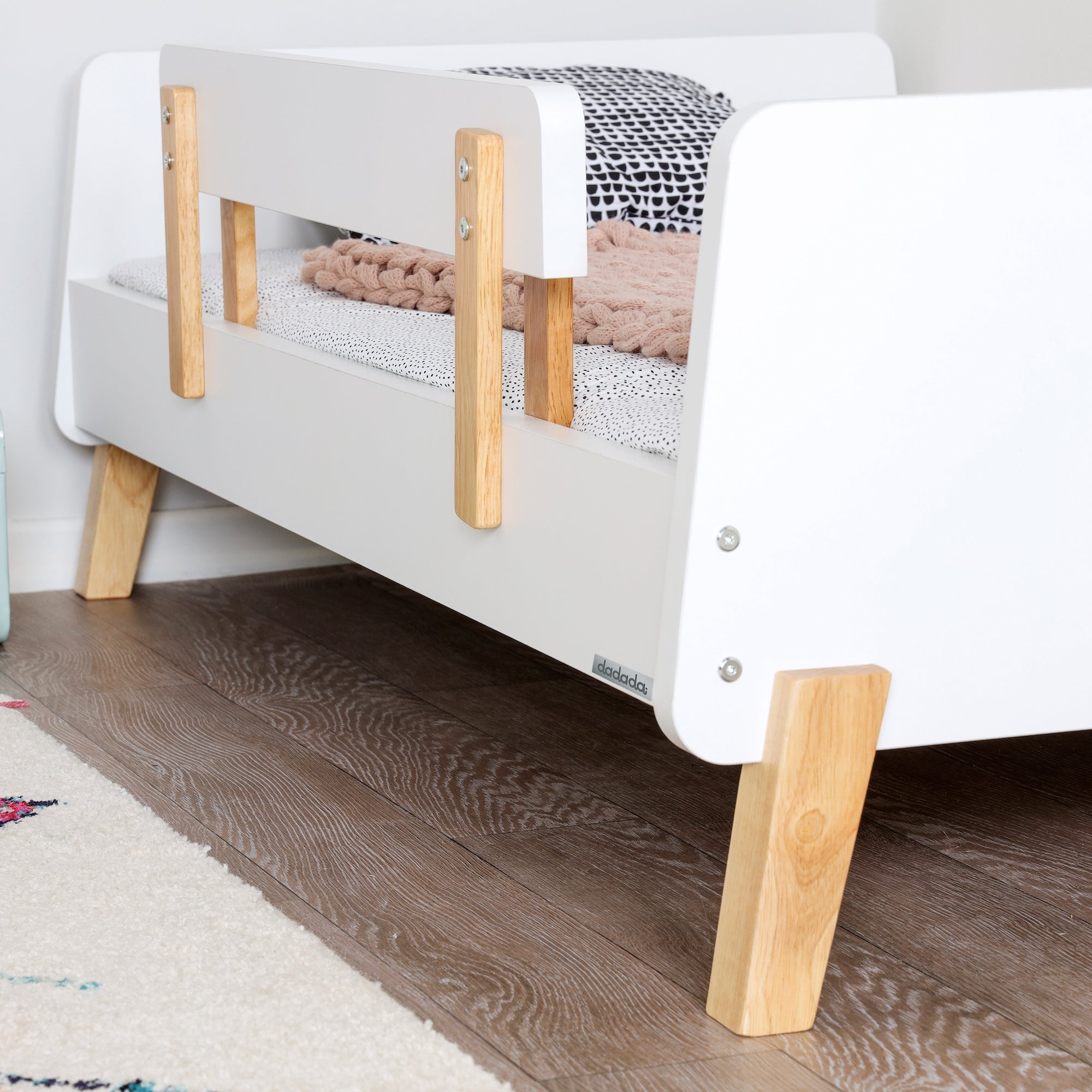 dadada Baby Muse Toddler Bed