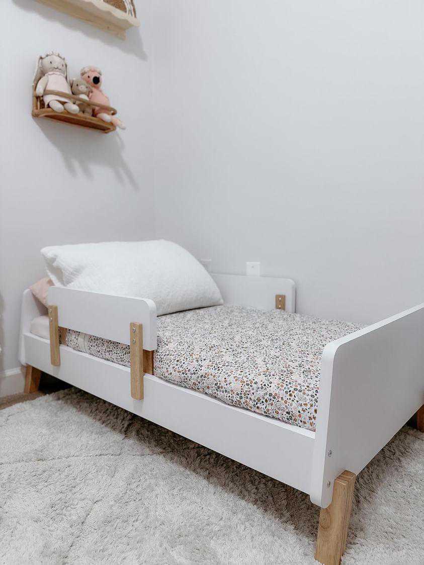 dadada Baby Muse Toddler Bed
