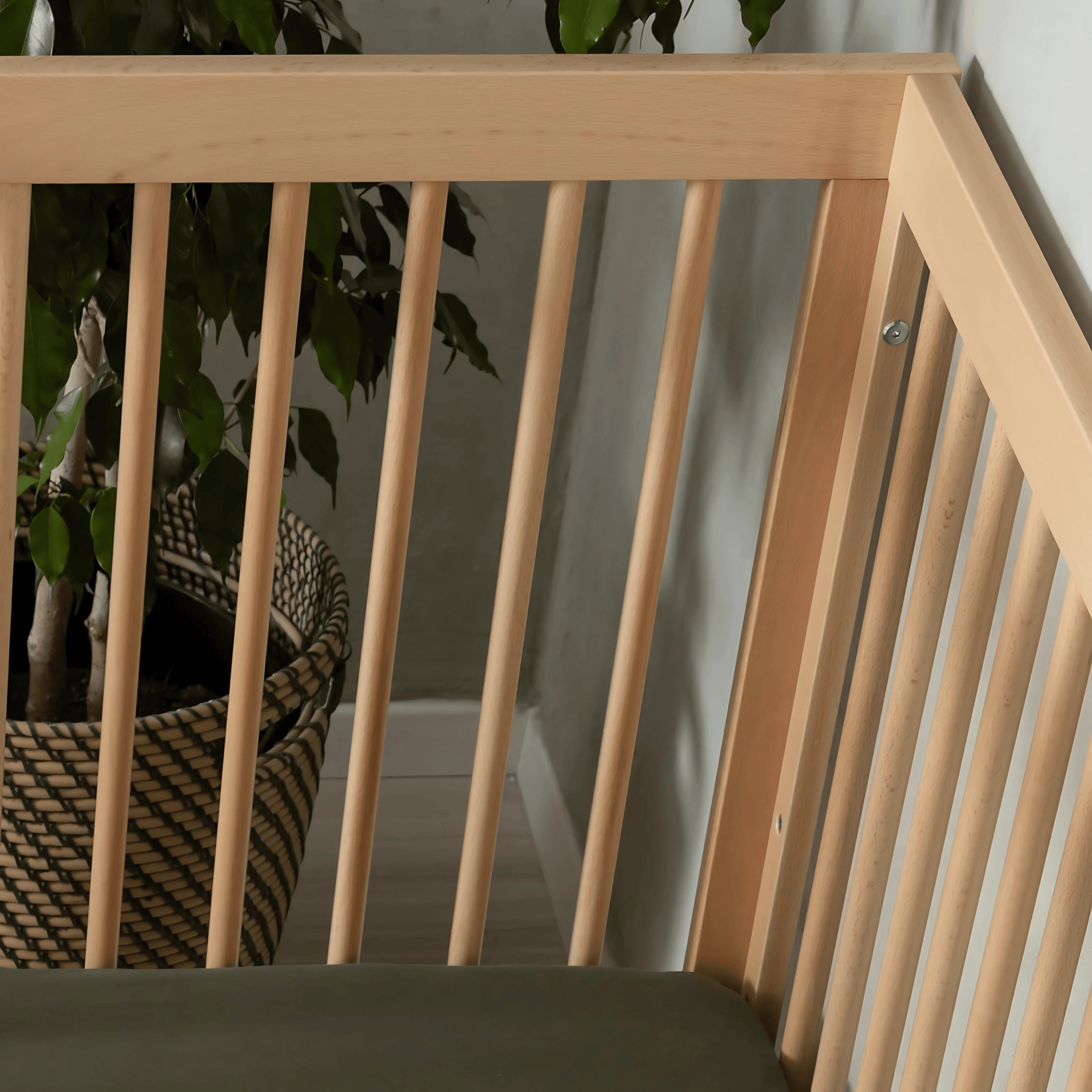 dadada Baby Soho 3-in-1 Convertible Crib