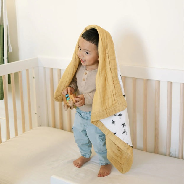 Exploring the Benefits of Muslin for Baby Blankets