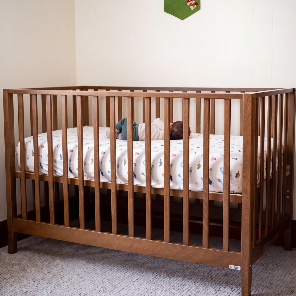 dadada Baby LaLa 3-in-1 Convertible Crib