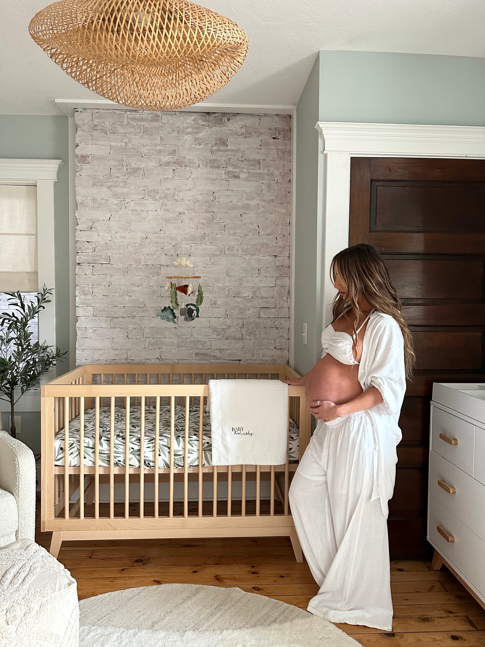 dadada Baby Soho 3-in-1 Convertible Crib