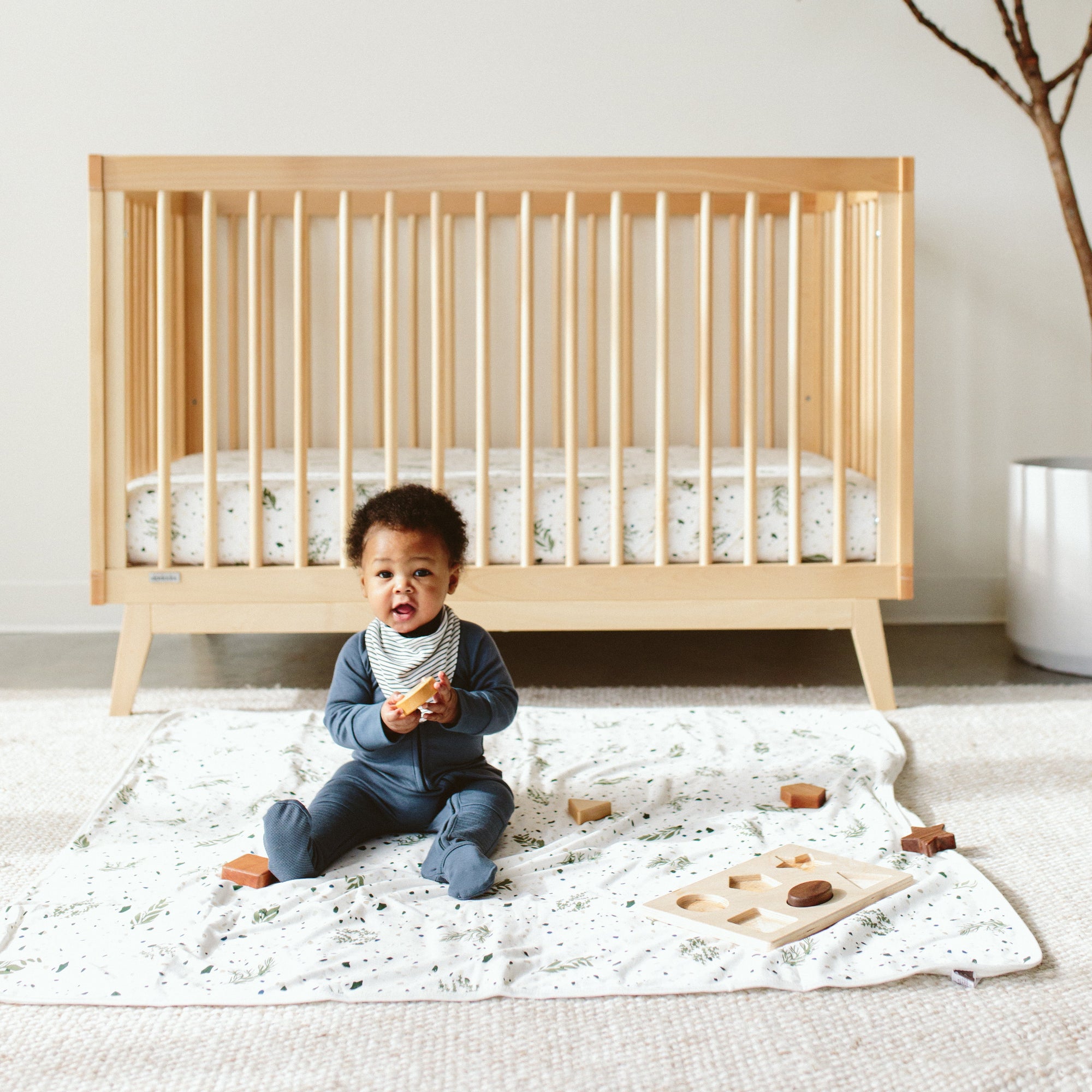 dadada Baby Soho 3-in-1 Convertible Crib