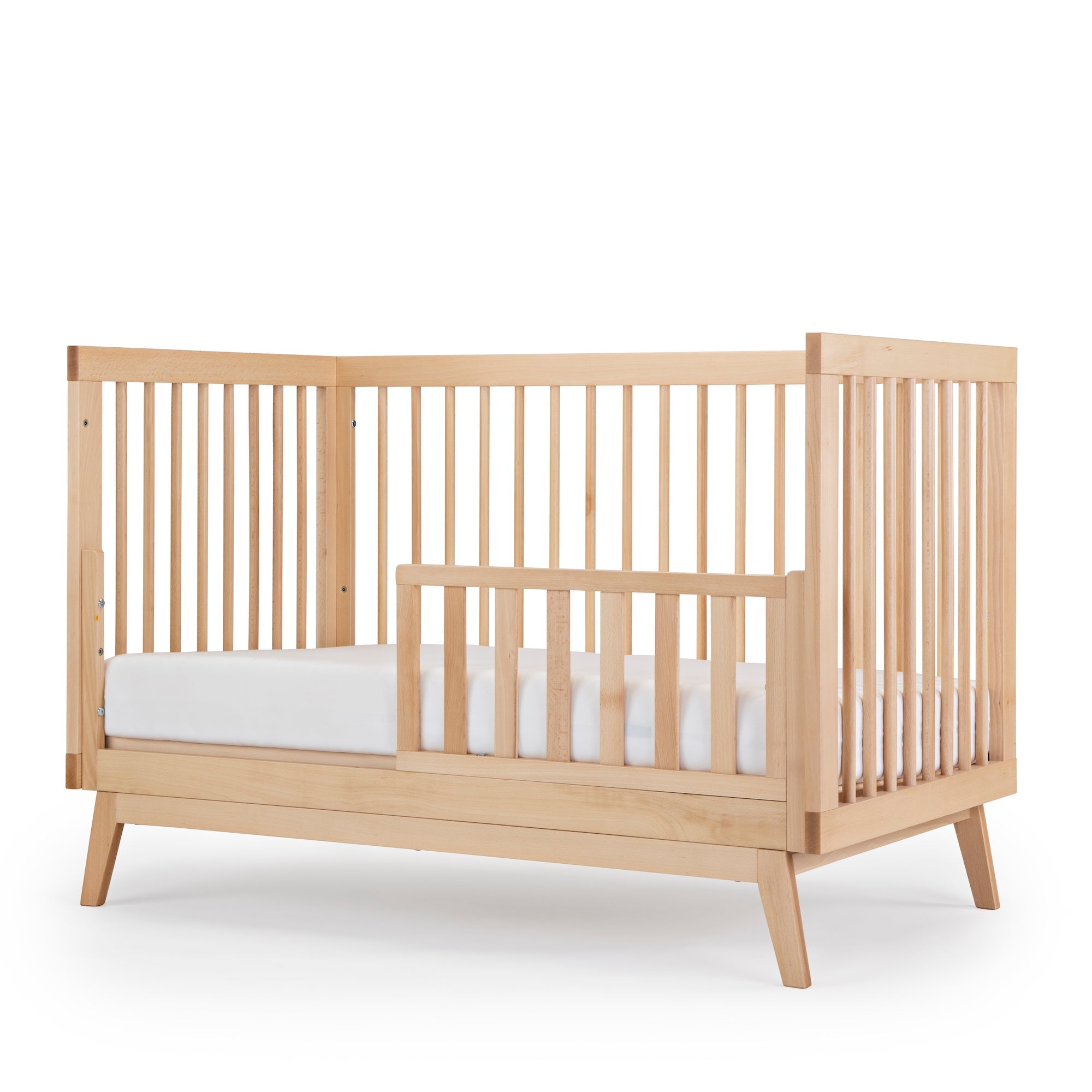 dadada Baby Soho 3-in-1 Convertible Crib