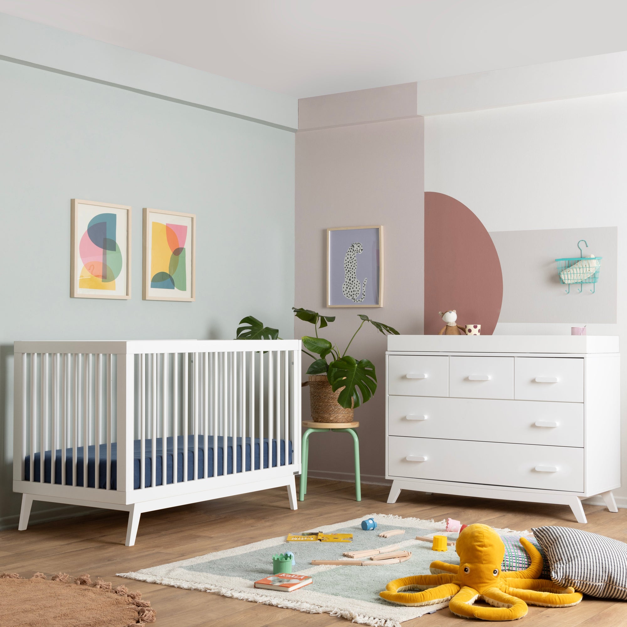 dadada Baby Soho 3-in-1 Convertible Crib
