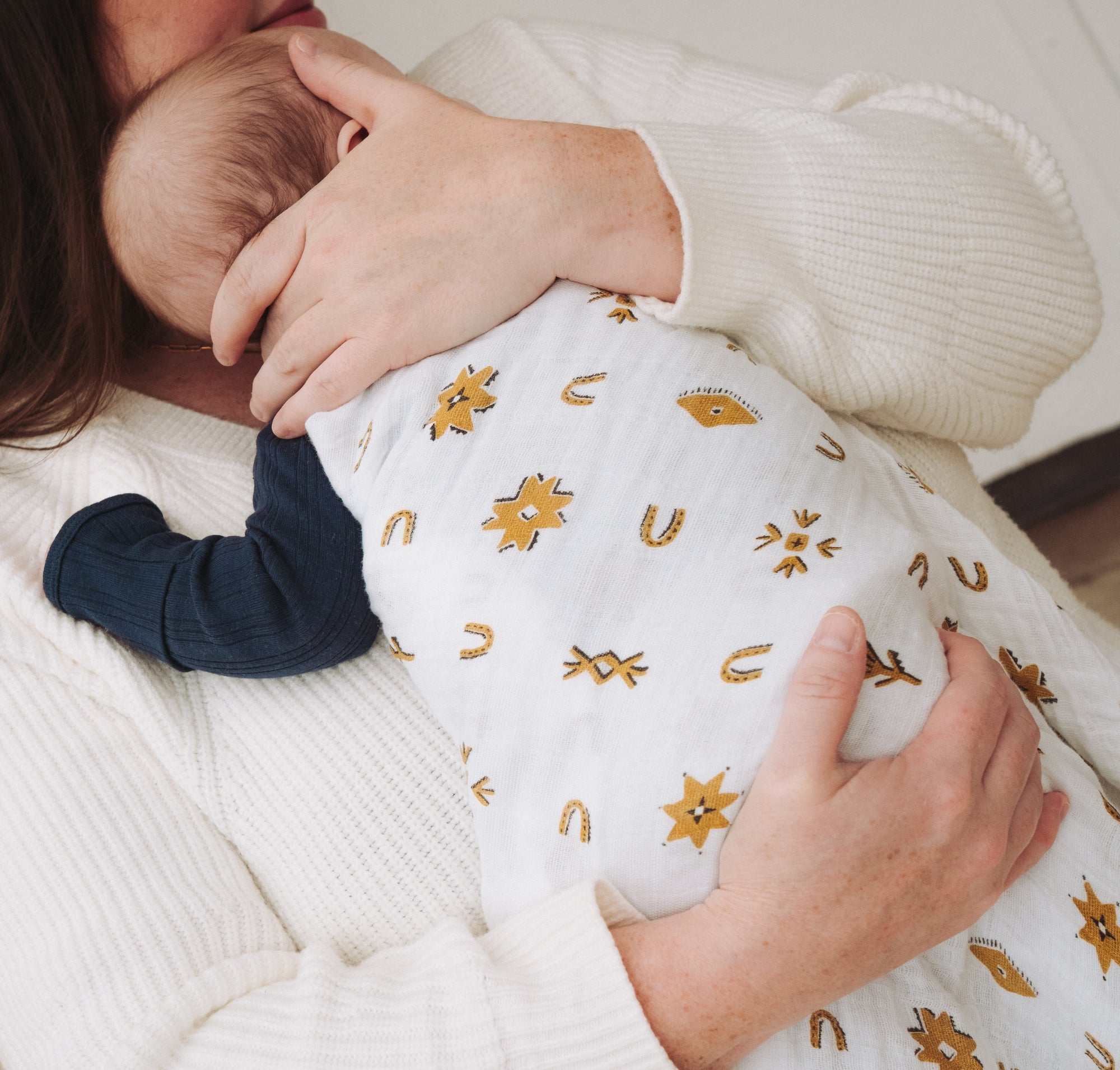 Cotton Muslin Swaddle Blanket - Conchos