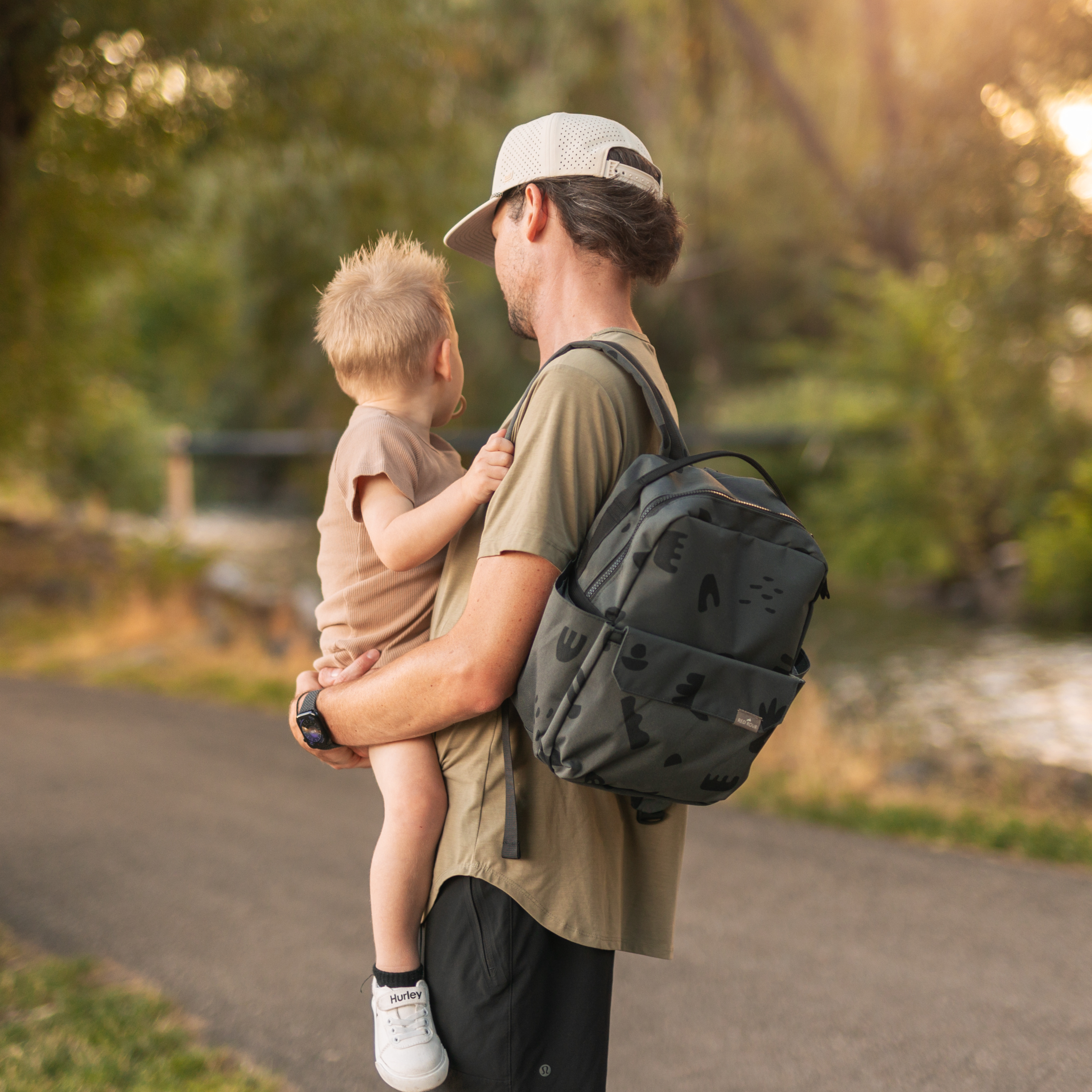 Red Rovr® Mini Roo Backpack - Charcoal Doodle