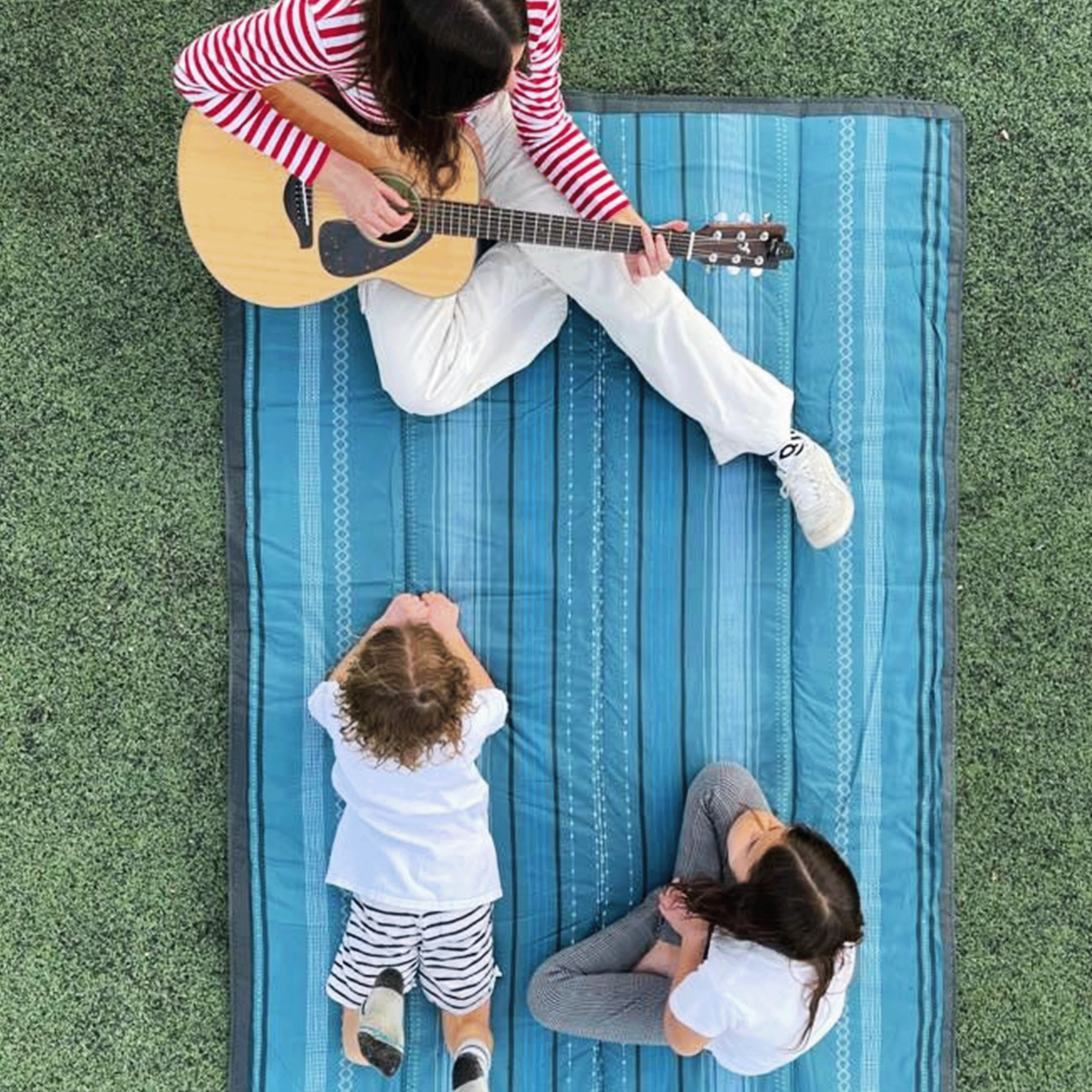 Kids outdoor discount blanket