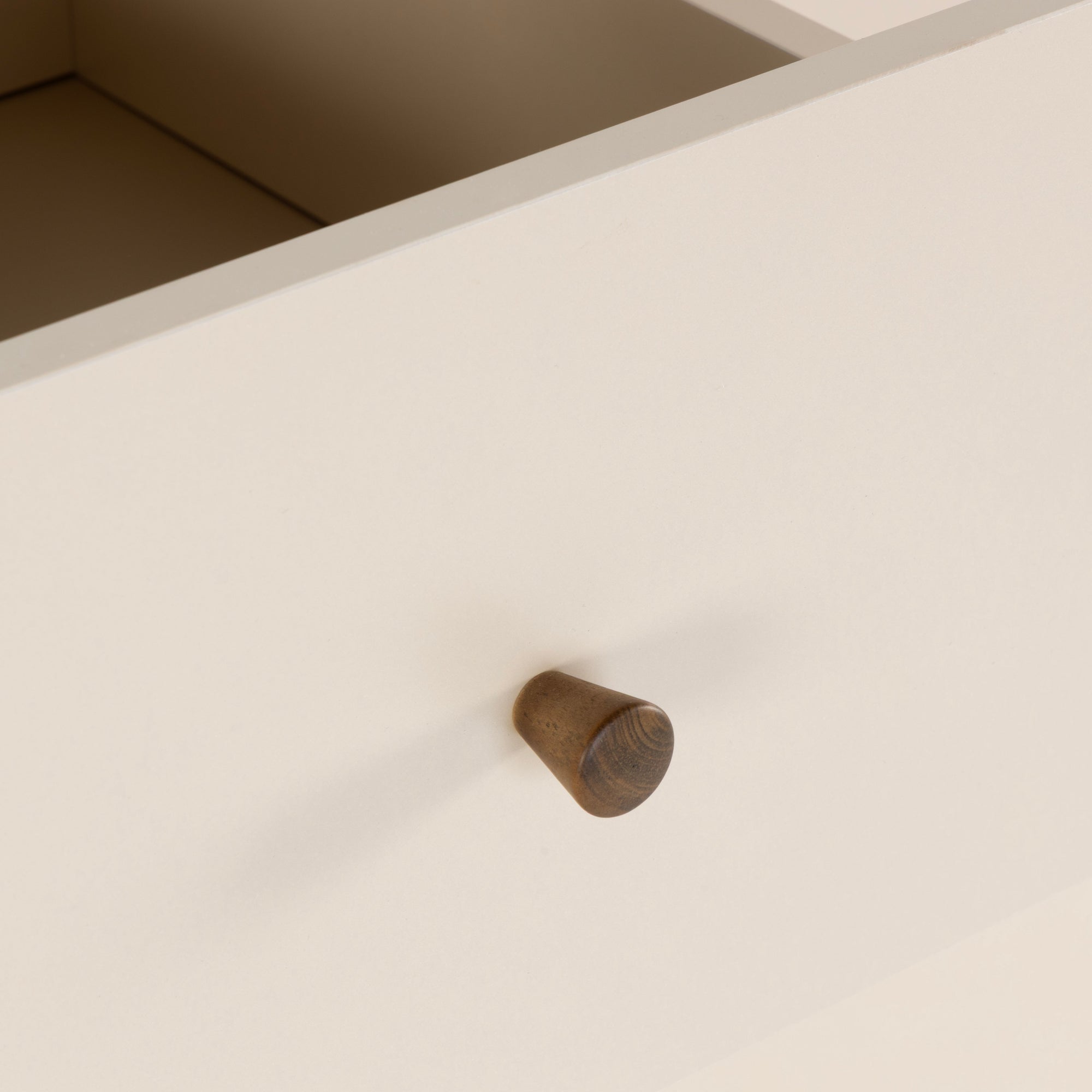 dadada Baby Austin 5-Drawer Nursery Dresser