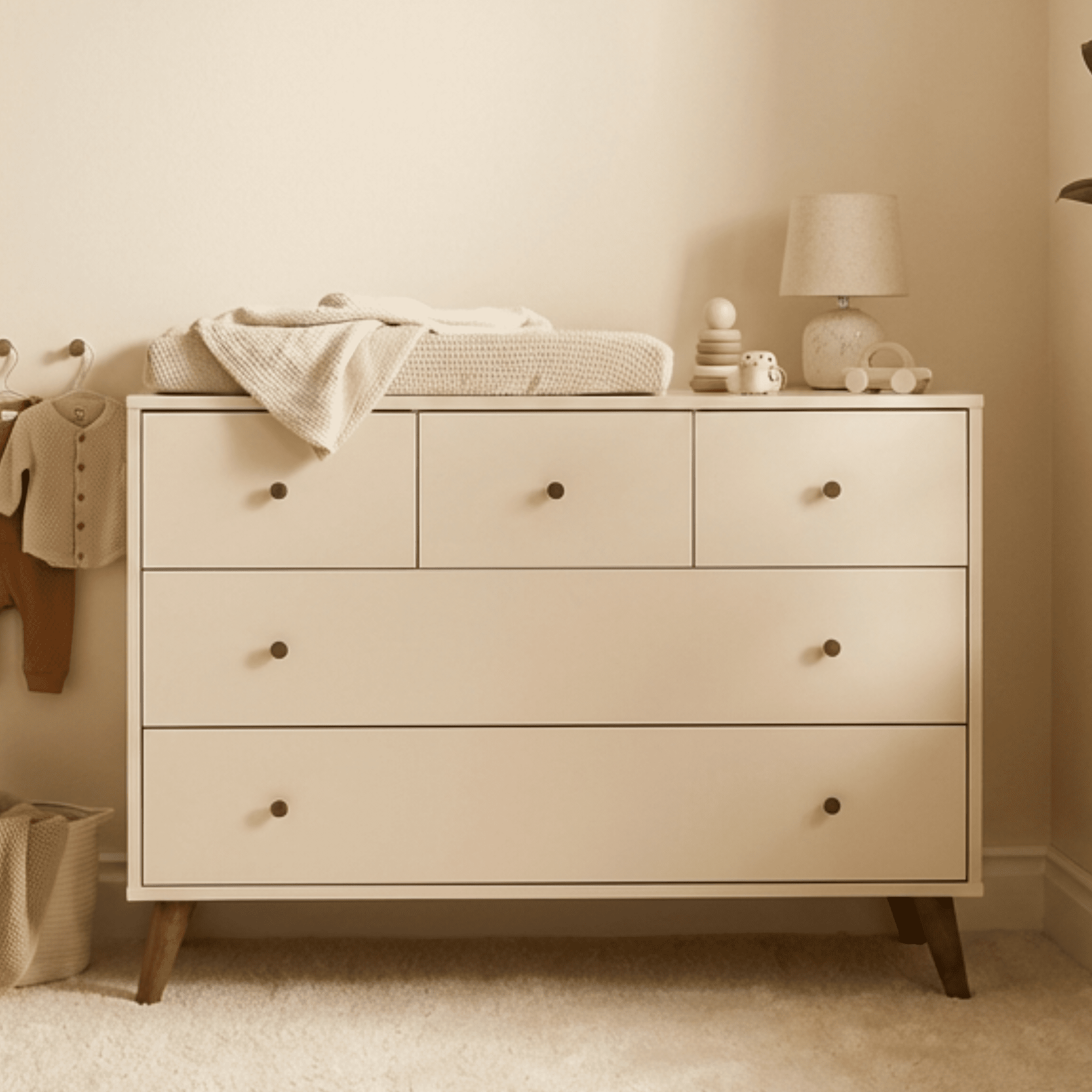 dadada Baby Austin 5-Drawer Nursery Dresser