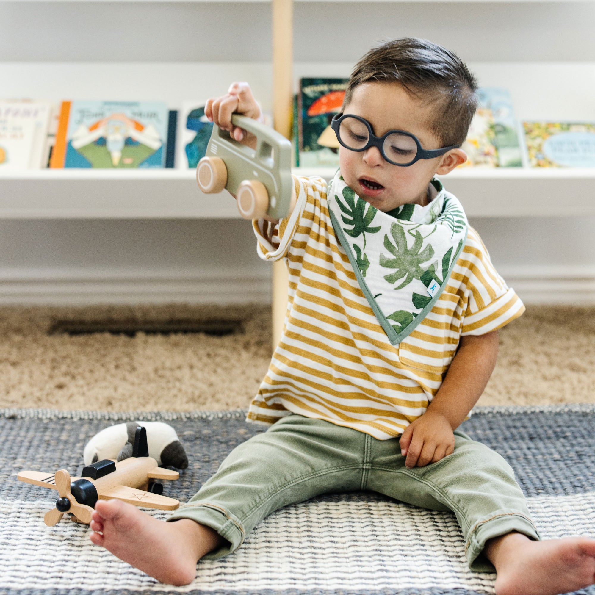 Cotton Muslin + Fleece Bandana Bib 4 Pack - Dino Friends