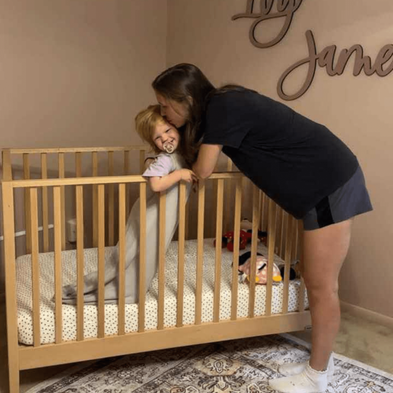 dadada Baby LaLa 3-in-1 Convertible Crib