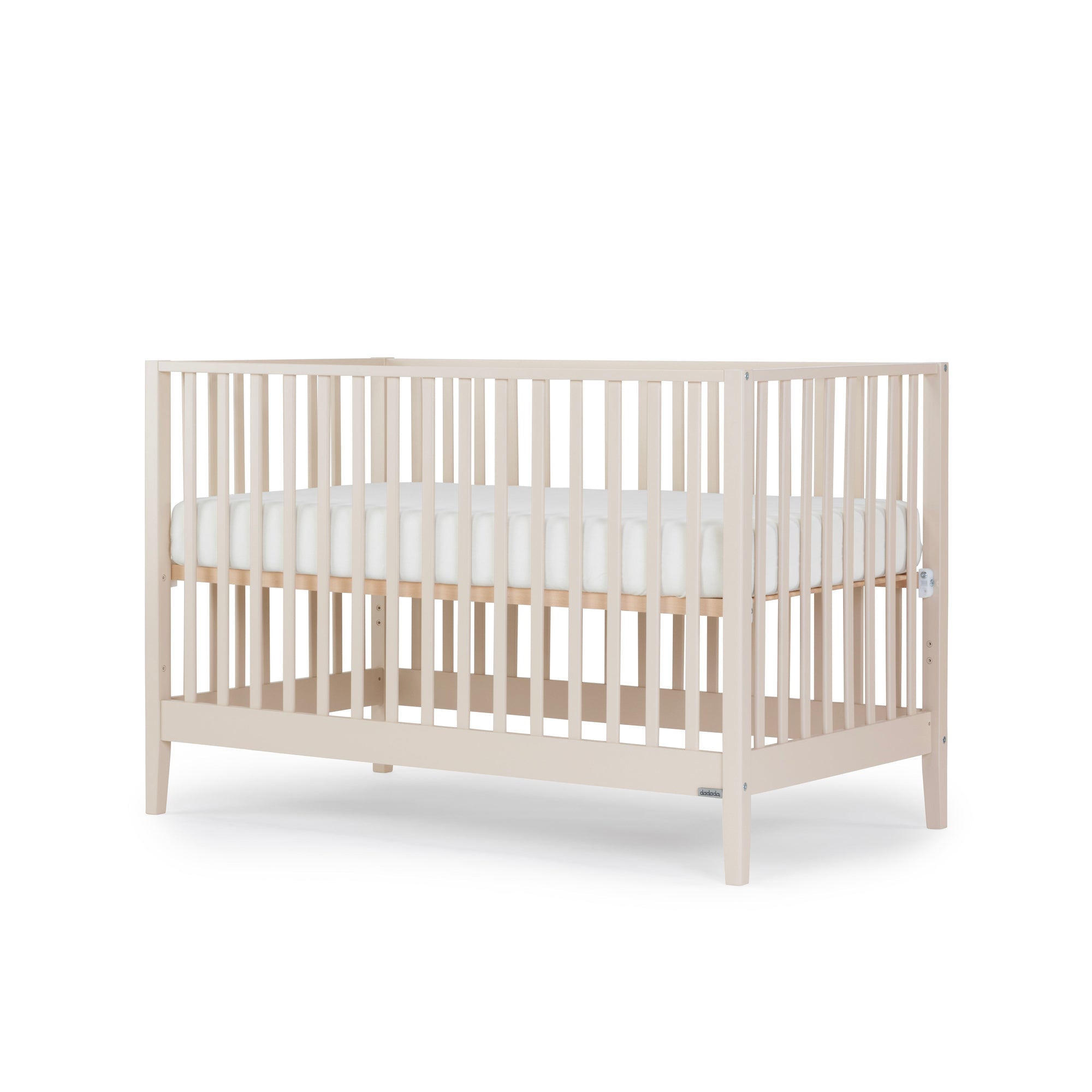 dadada Baby LaLa 3-in-1 Convertible Crib