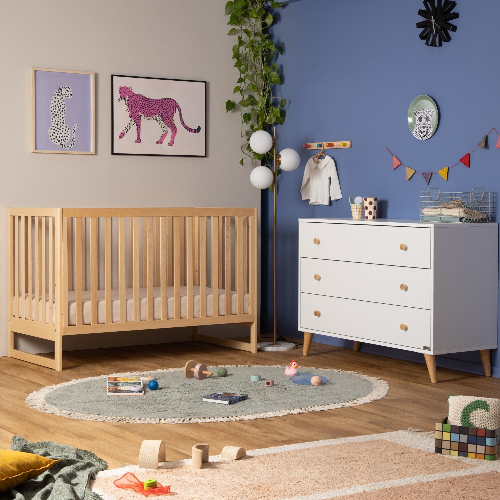 dadada Baby Austin 3-Drawer Dresser