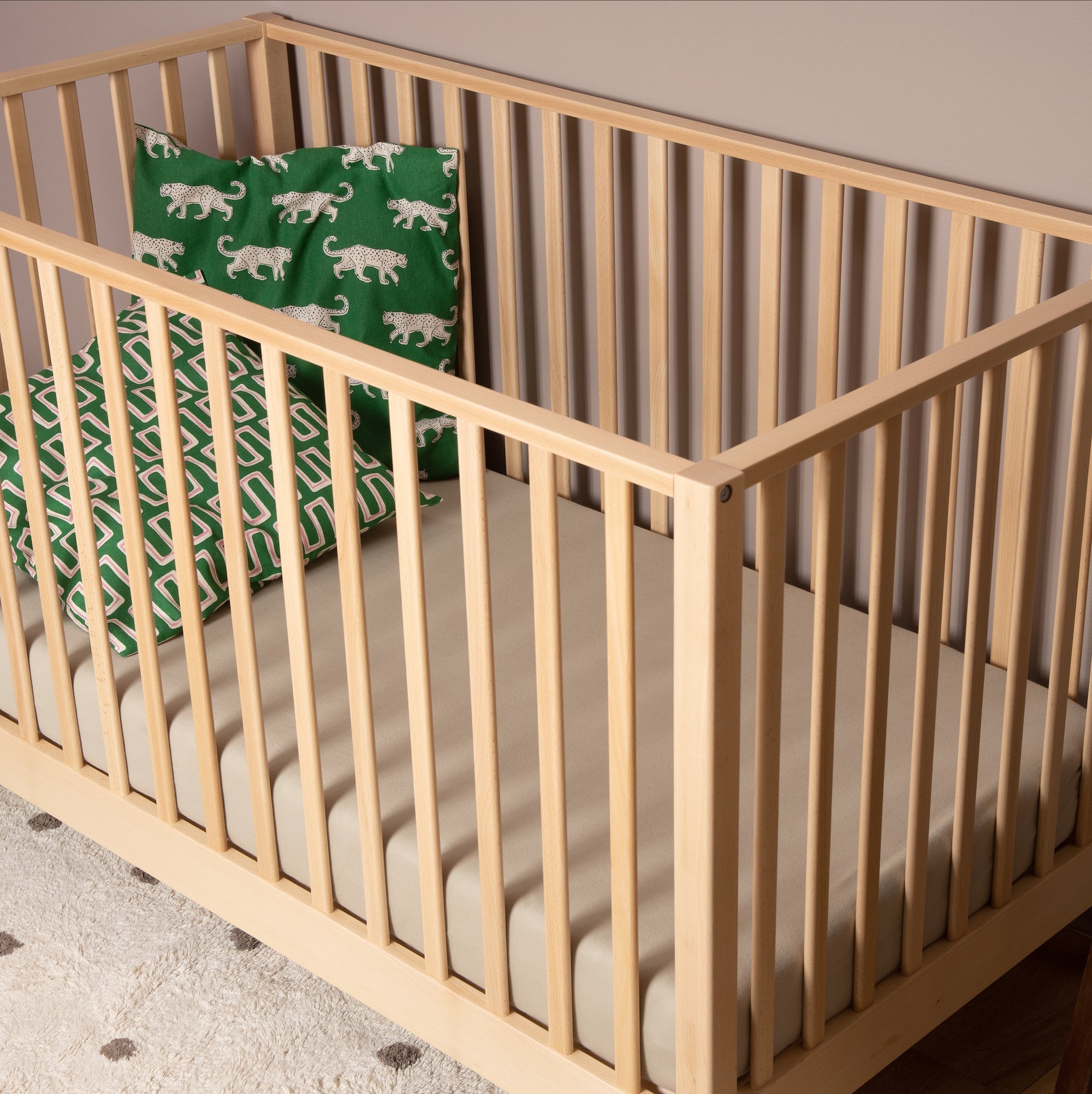 dadada Baby LaLa 3-in-1 Convertible Crib