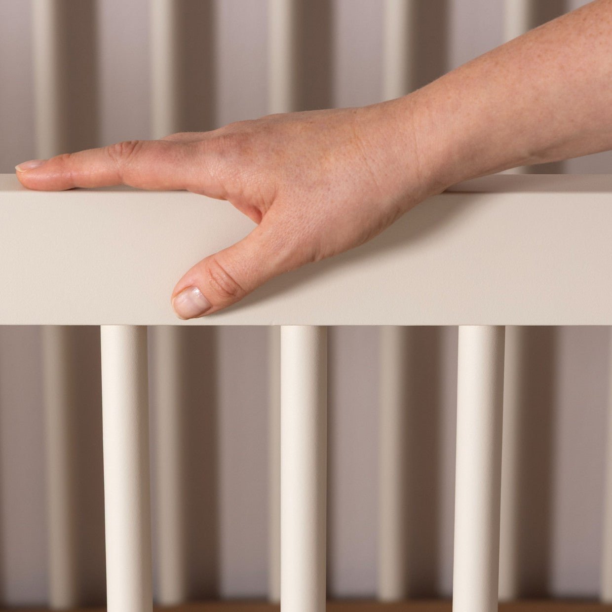 dadada Baby Soho 3-in-1 Convertible Crib