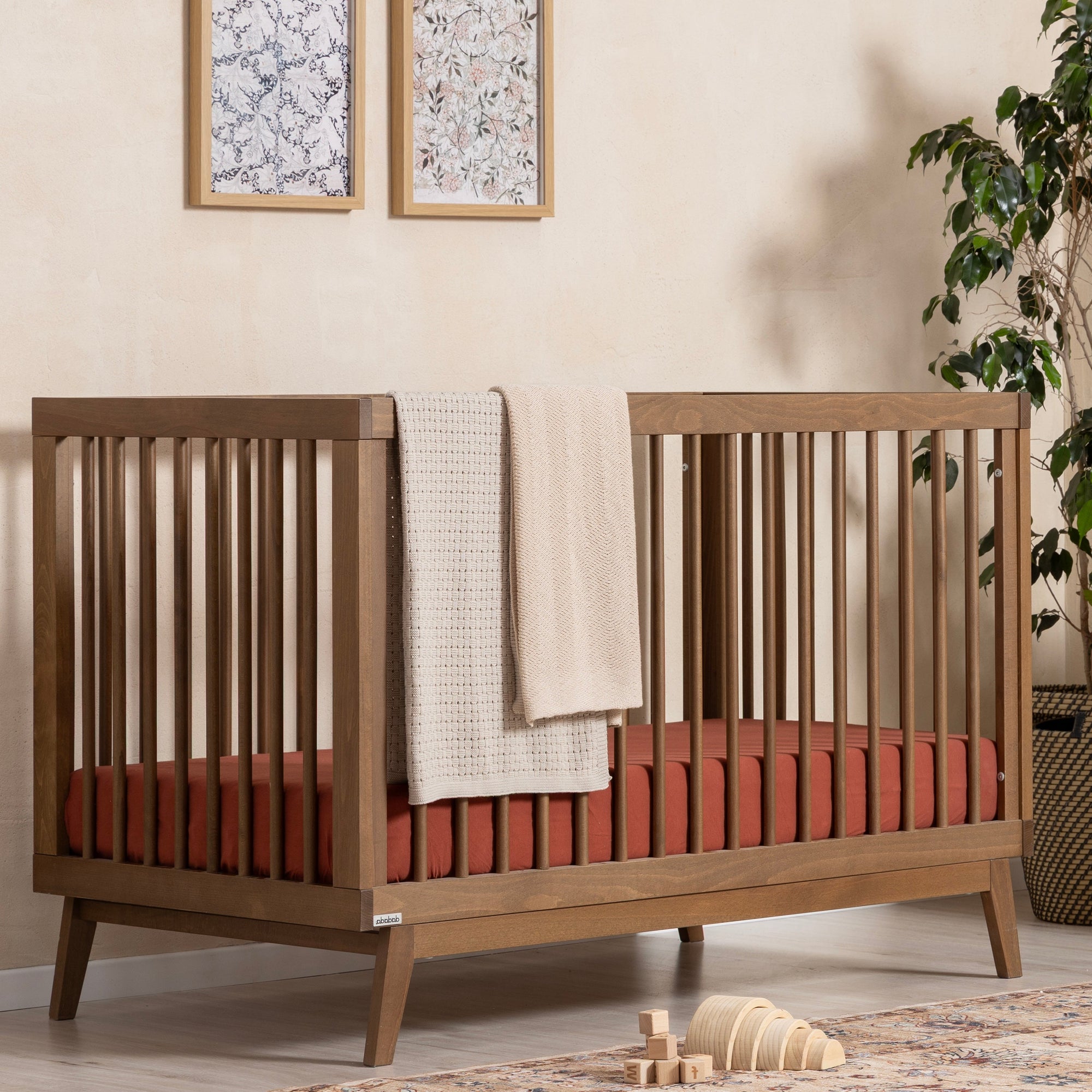 dadada Baby Soho 3-in-1 Convertible Crib