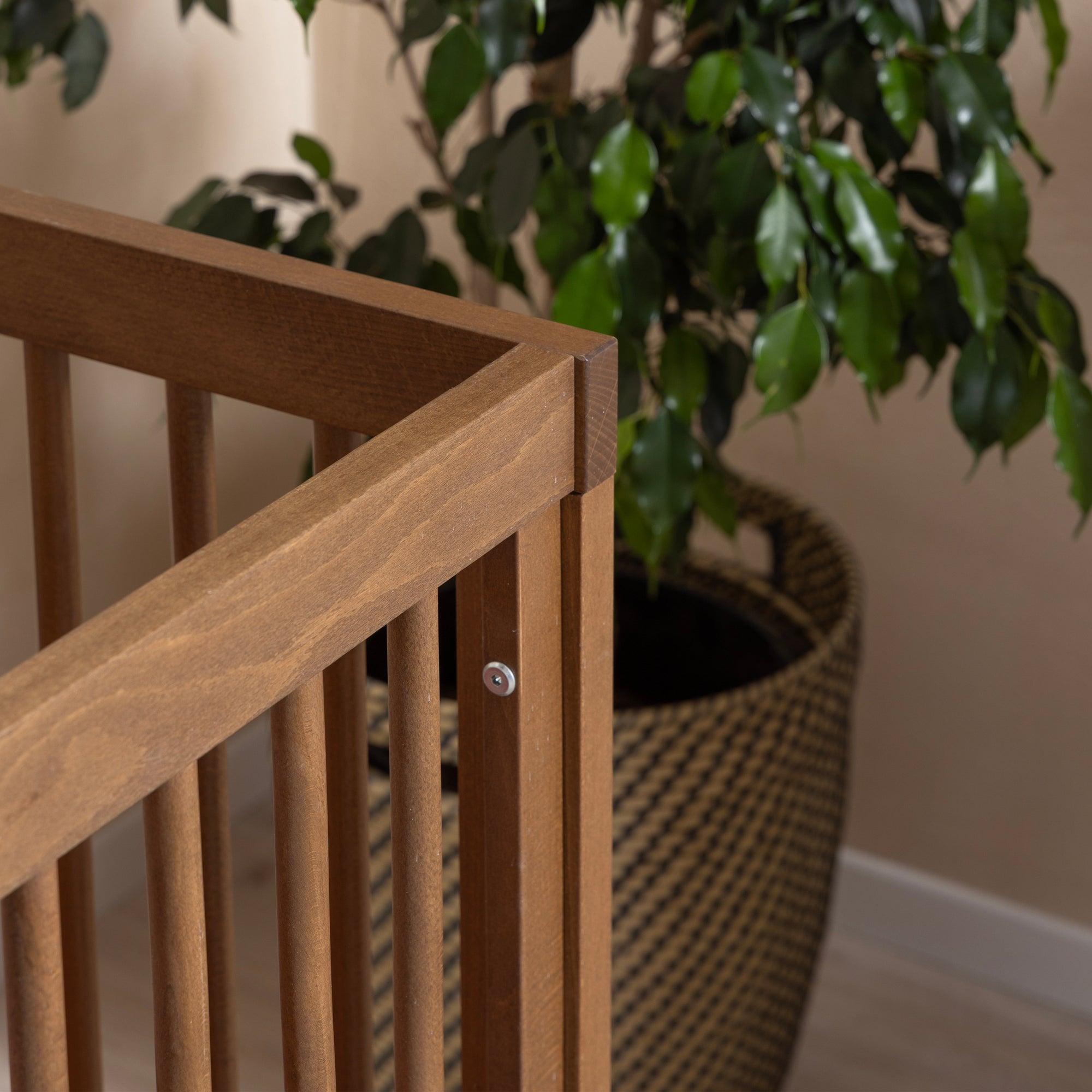 dadada Baby Soho 3-in-1 Convertible Crib