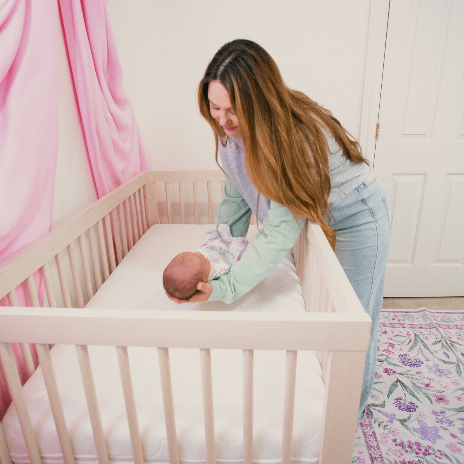 dadada Baby Soho 3-in-1 Convertible Crib