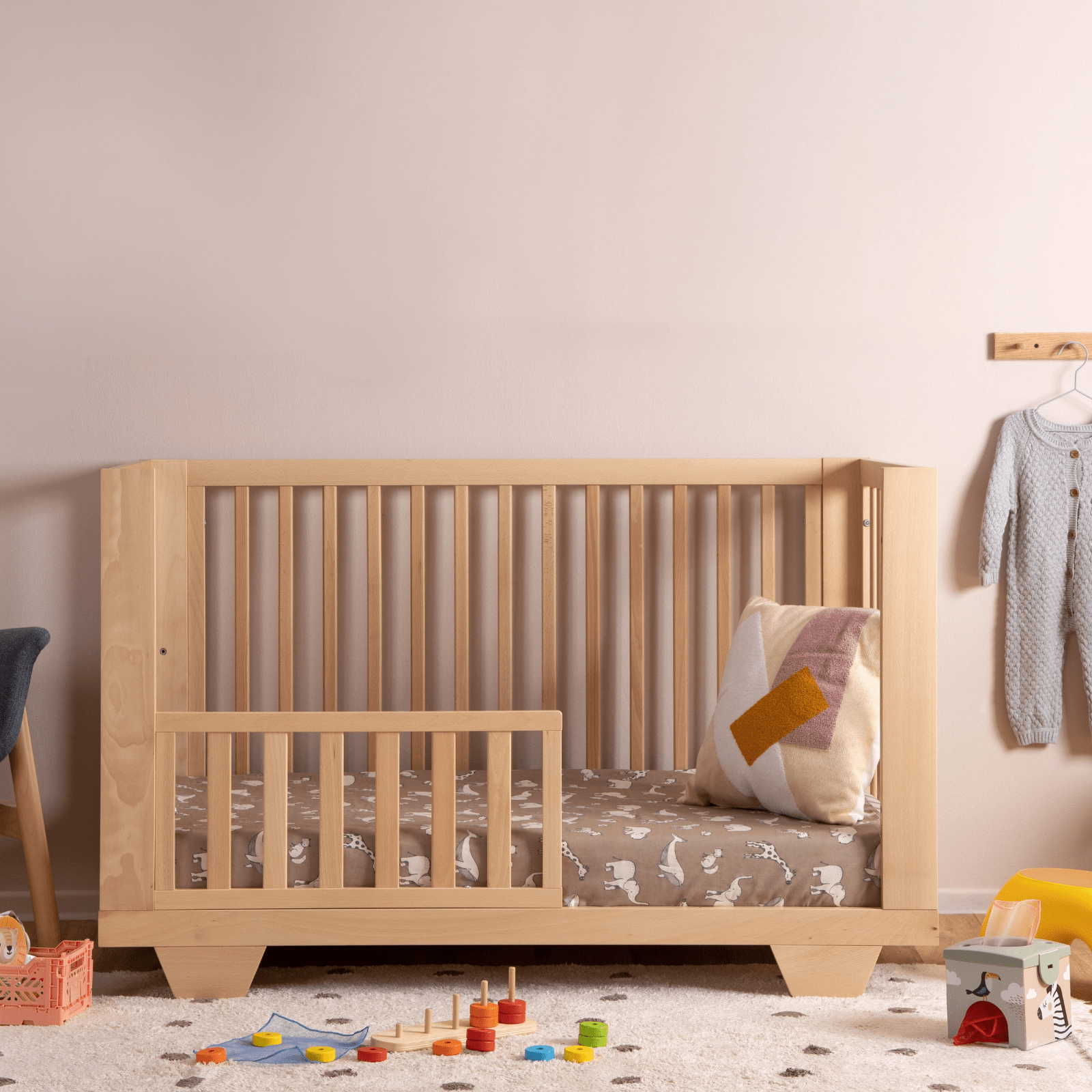 dadada Baby Spirit 8-in-1 Convertible Crib