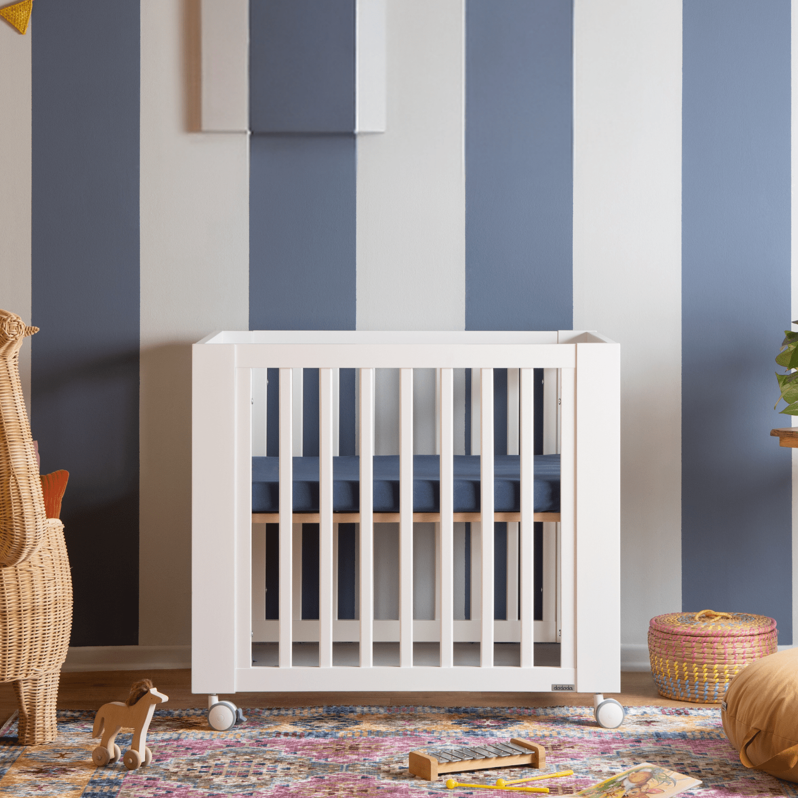 dadada Baby Spirit 8-in-1 Convertible Crib