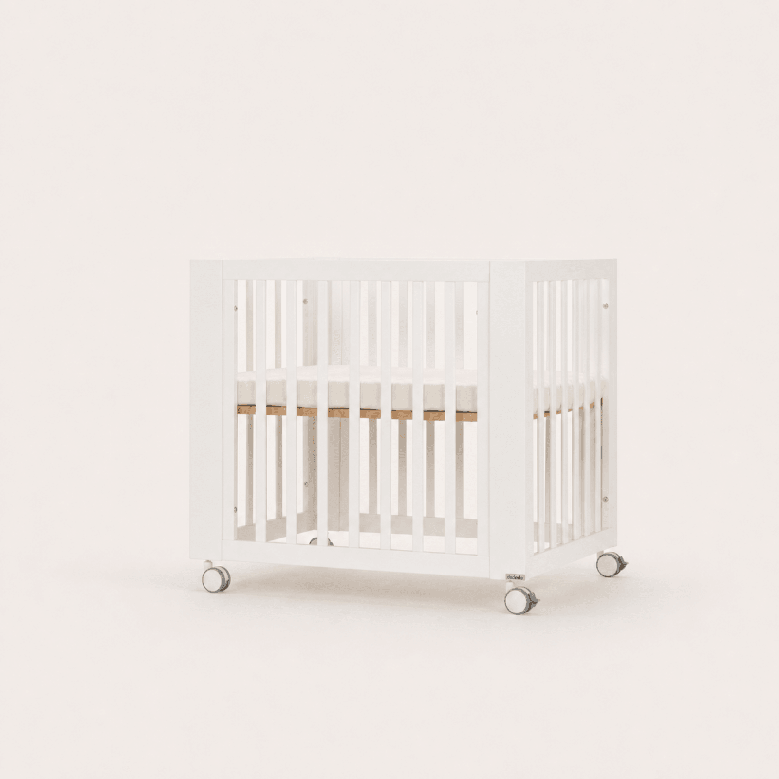 dadada Baby Spirit 8-in-1 Convertible Crib