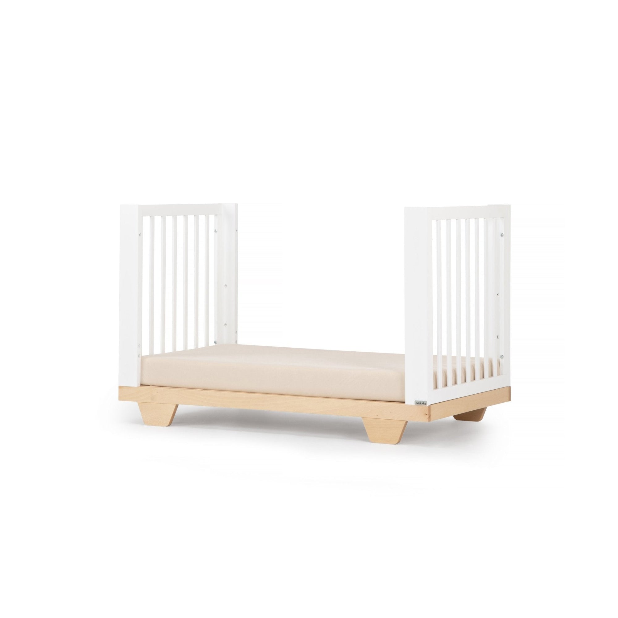 dadada Baby Spirit 8-in-1 Convertible Crib