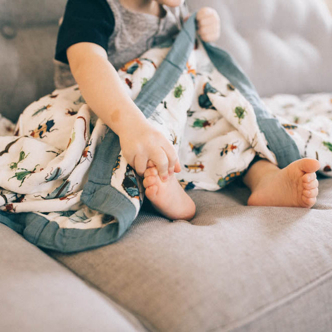 Deluxe Muslin Quilted Throw - Bugs