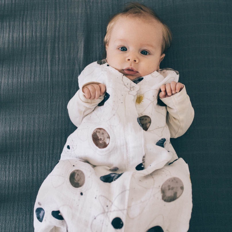 Snüz | Swaddle Blankets or Baby Sleeping Bags? Everything You Need to Know  | Snüz