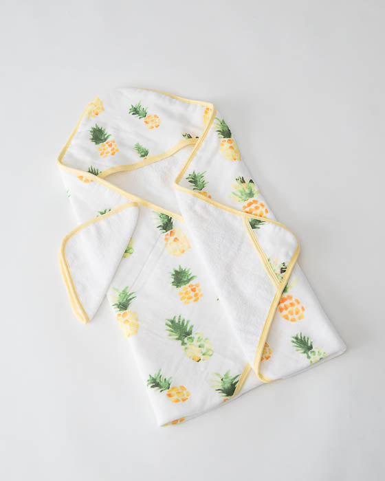 Infant Hooded Towel &amp; Washcloth Set - Pineapple